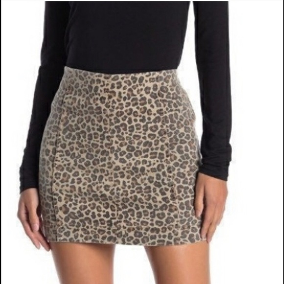 Jolt Dresses & Skirts - Jolt Stretch Animal Print Leopard Skirt Size 7/28